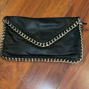 Black chain shoulder purse